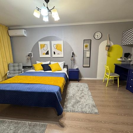Almatyda На Басенова Apartamento Quarto foto
