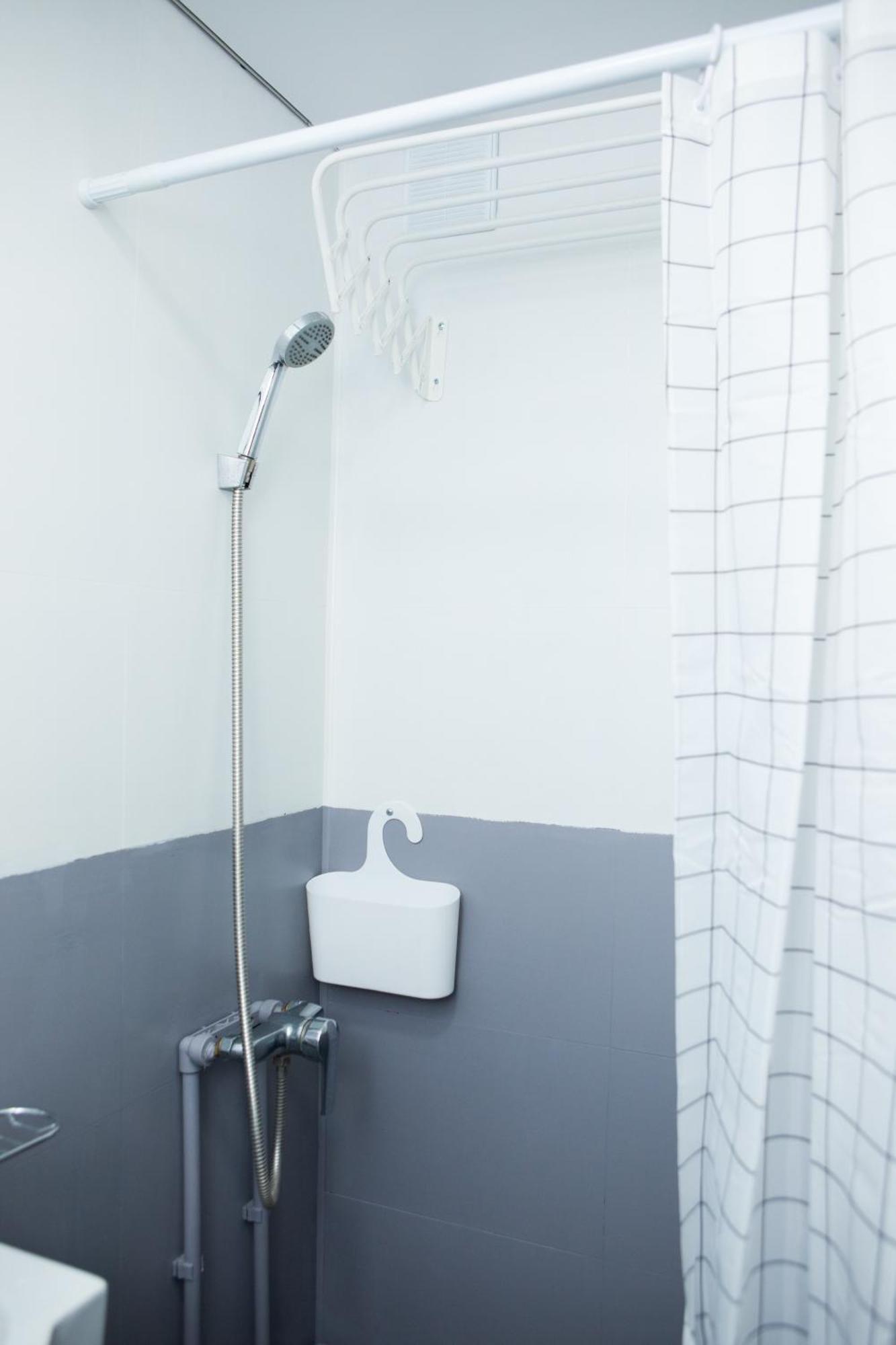 Almatyda На Басенова Apartamento Quarto foto