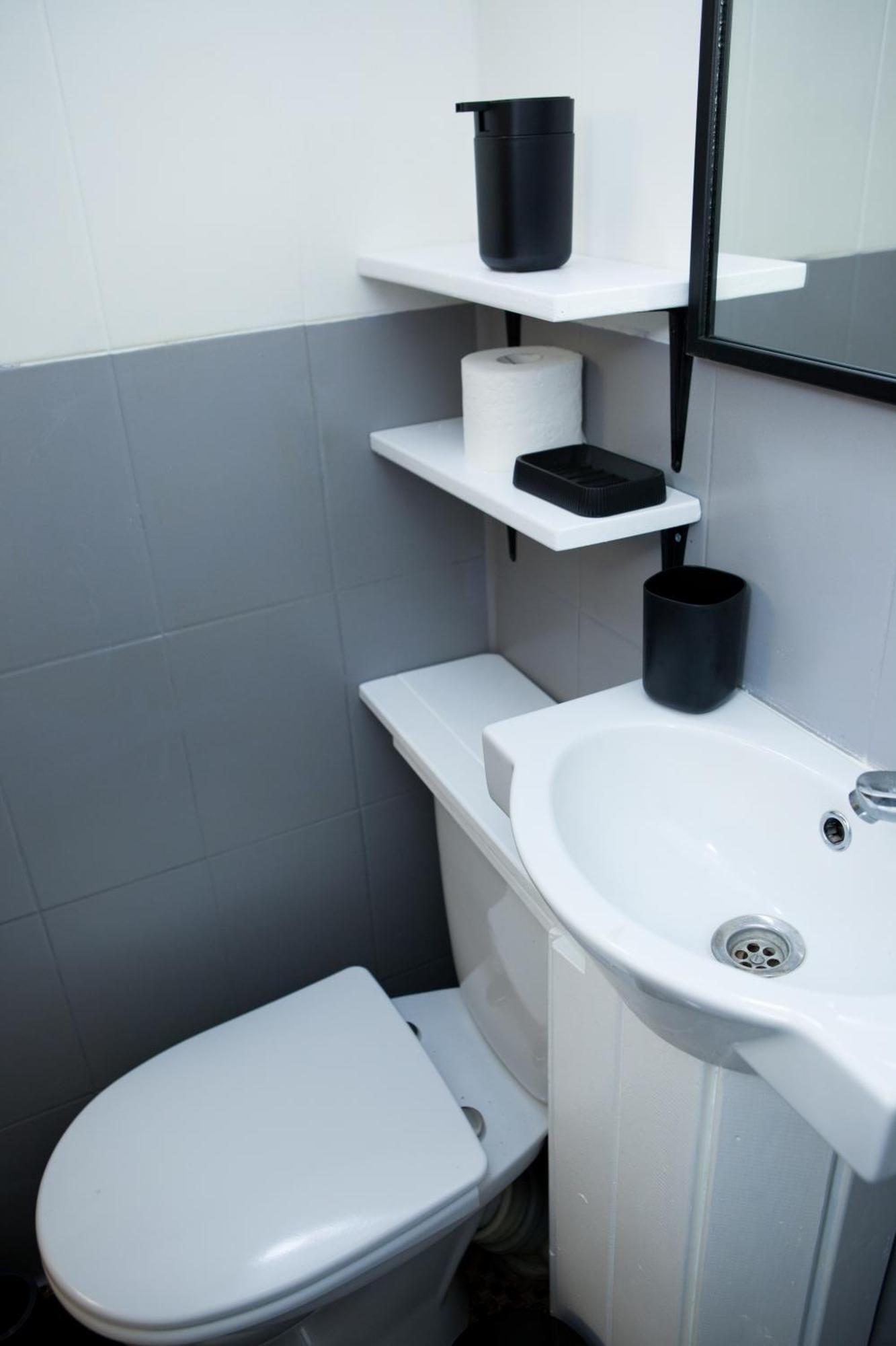 Almatyda На Басенова Apartamento Quarto foto